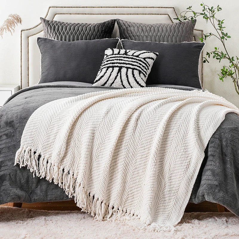 Ziz-Zag Chielina Knitted Throw Blanket-4