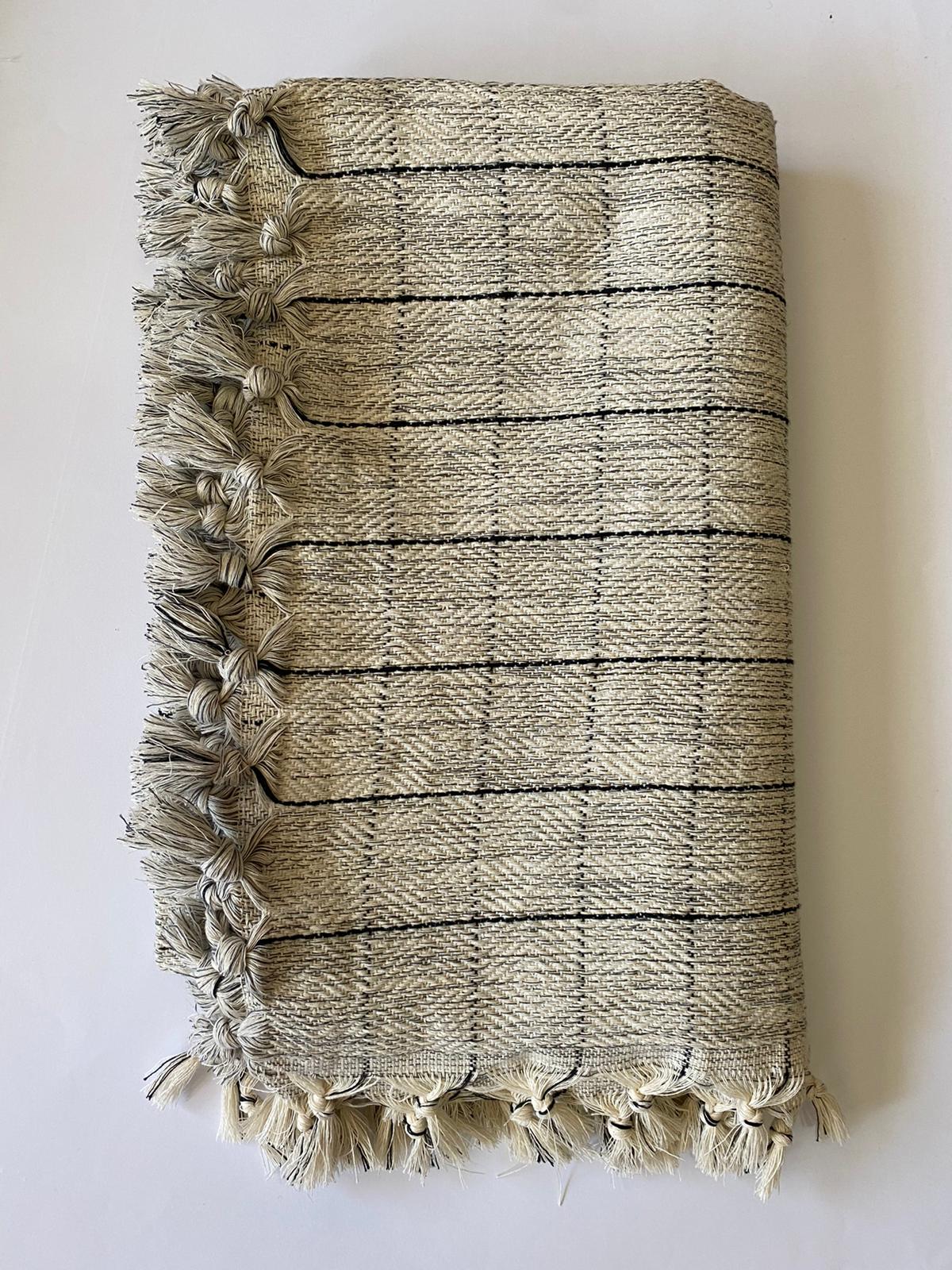 Handwoven cover "Side"-1