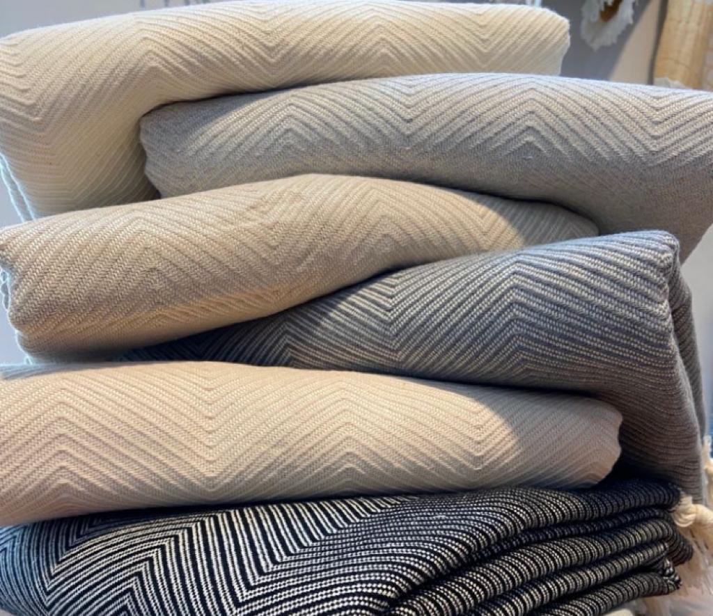 Handwoven blanket "Ayvalik"-1